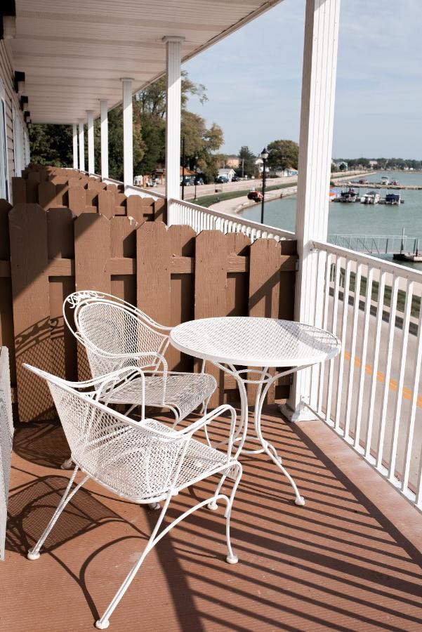 West Bank Inn Celina Extérieur photo