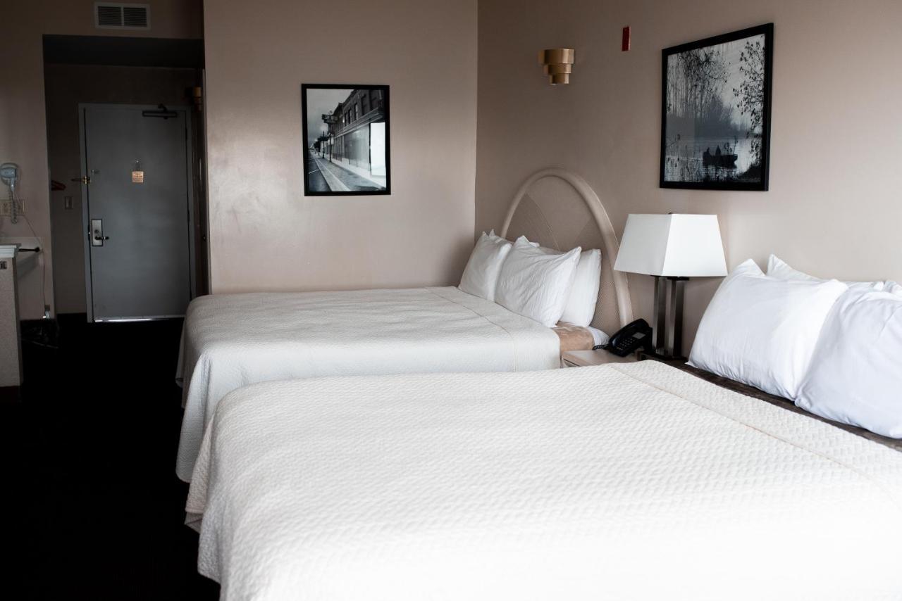 West Bank Inn Celina Extérieur photo